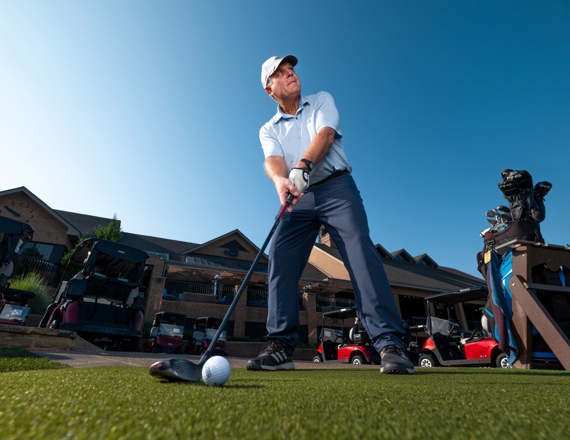 Grass365 offers synthetic grass for golf courses and putting greens.