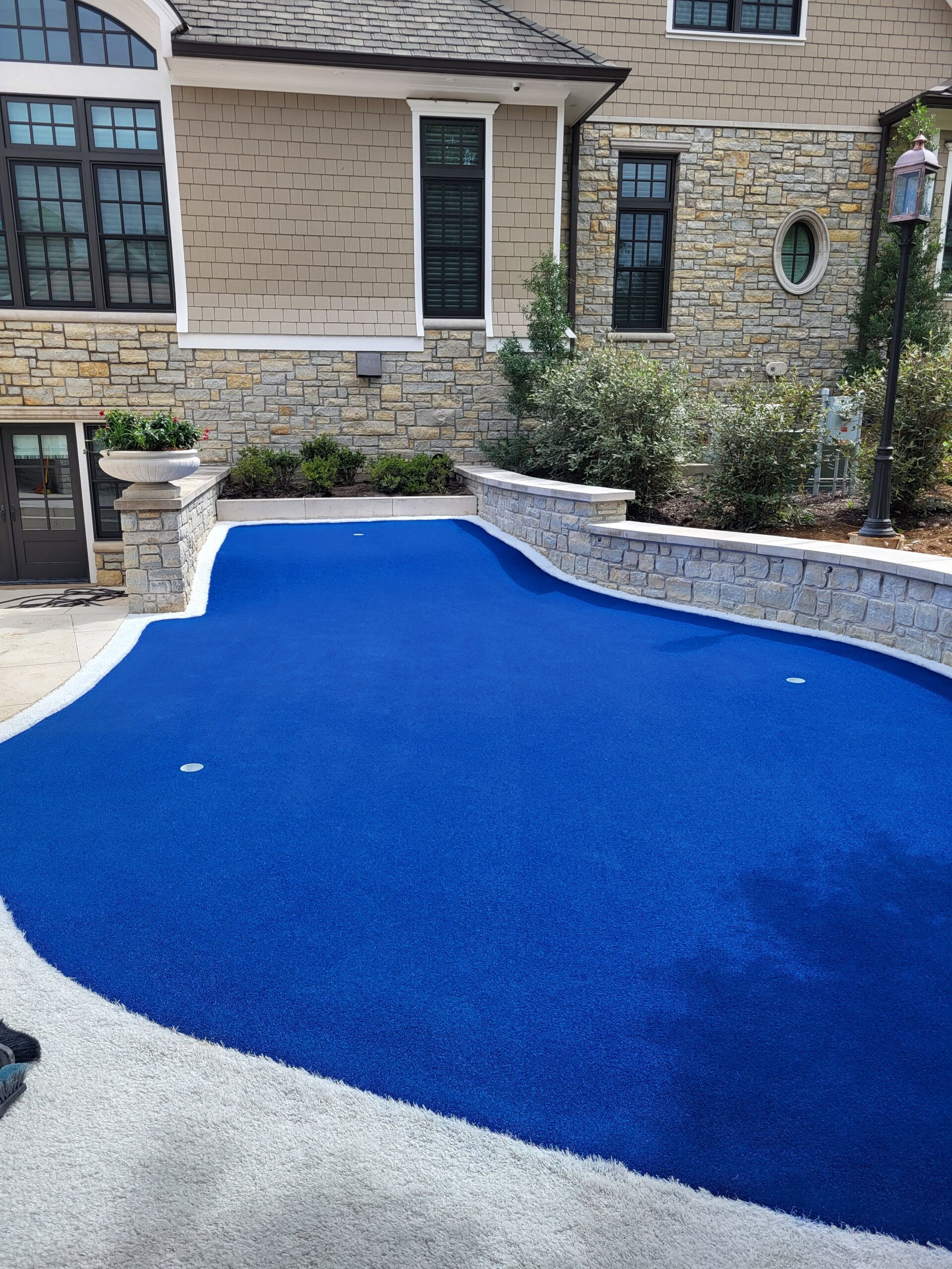 blue turf backyard putting green lexington